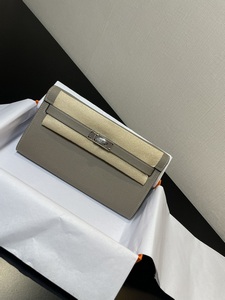 Hermes Wallets 82